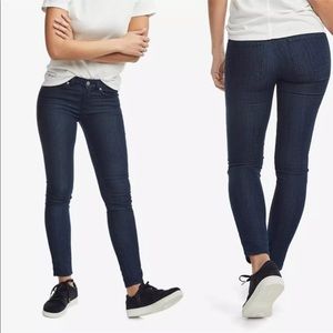 American Giant 218 Skinny Jeans - size 26